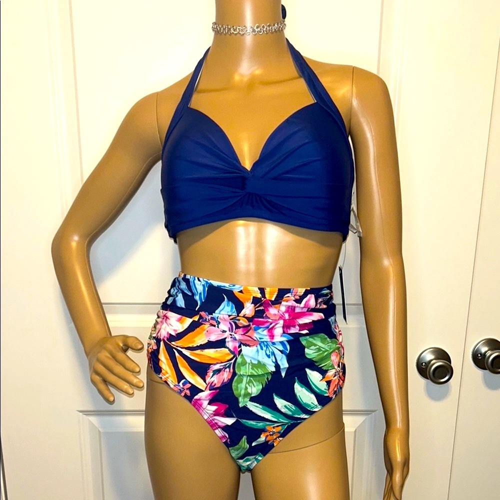 Cupshe Navy Twisted Halterneck Bikini Top & Tropical Bottoms Set Size Large New - Picture 2 of 9